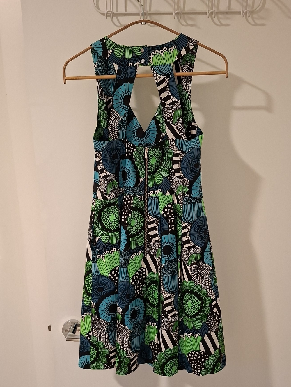 Banana Republic x Marimekko Blue & Green Floral Pleated Mini Dress (US 2) - Picture 4 of 7